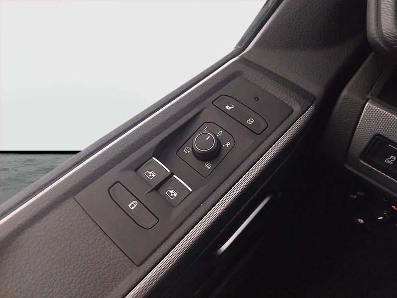 Volkswagen Multivan (2020) Highline 2.0 BiTDI 4Motion, ČR - fotka 20 z 23