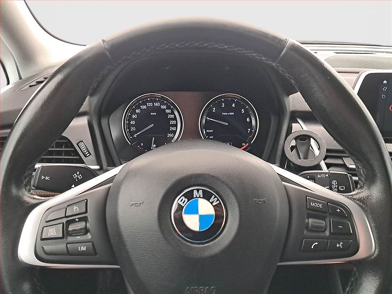 BMW Řada 2 (2019) 218i Gran Tourer, Automat - fotka 17 z 18