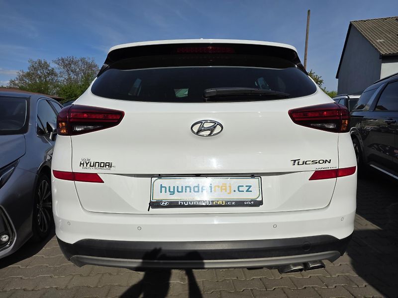 Hyundai Tucson 1.6-PRAV.SERVIS-NAVI-KAMERA - fotka 14 z 17