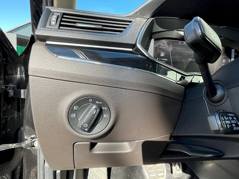 Škoda Superb (2019) 2.0 TDI 140kW L&K 4x4 DSG - fotka 13 z 27