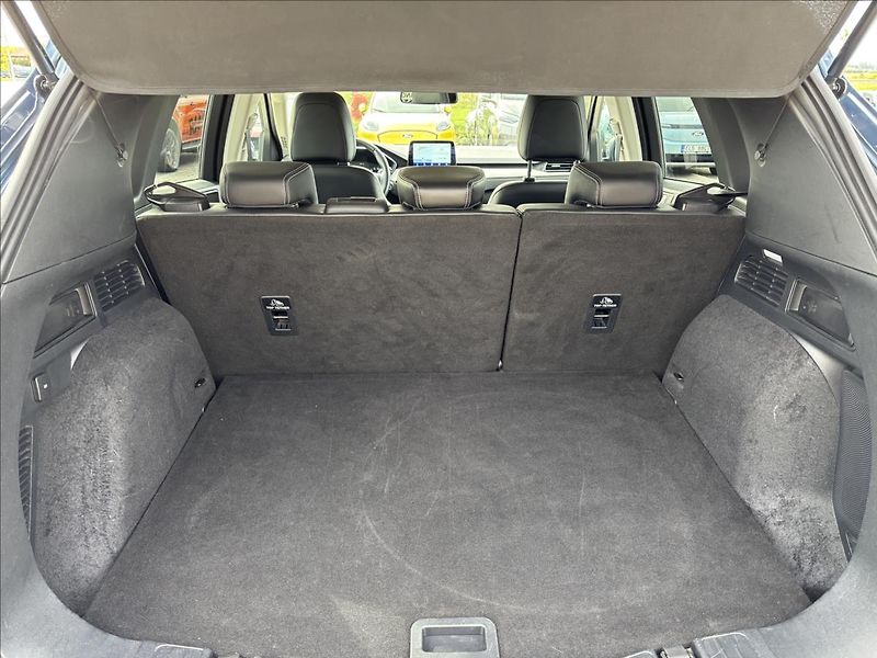 Ford Kuga 1,5 EcoBlue 88kW Titanium X - fotka 13 z 49