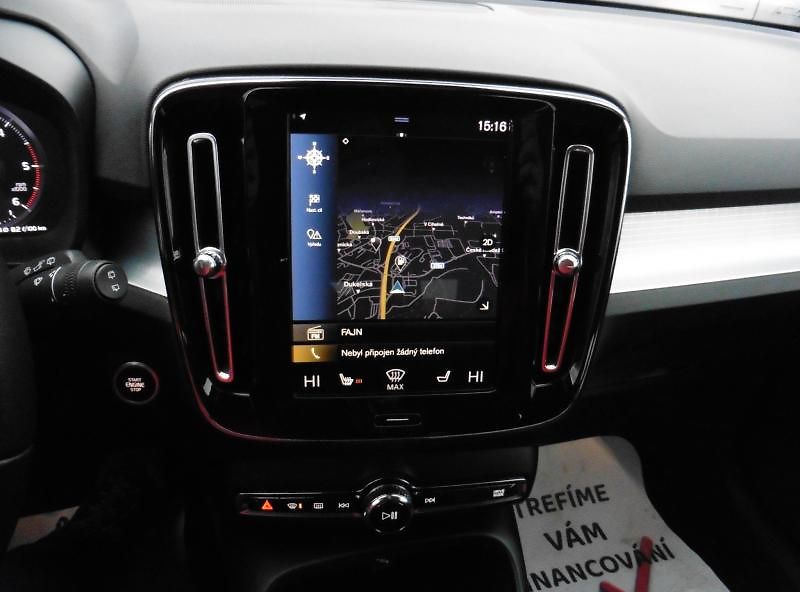 Volvo XC40 2,0 D3 Momentum PRO AWD A/T - fotka 14 z 15