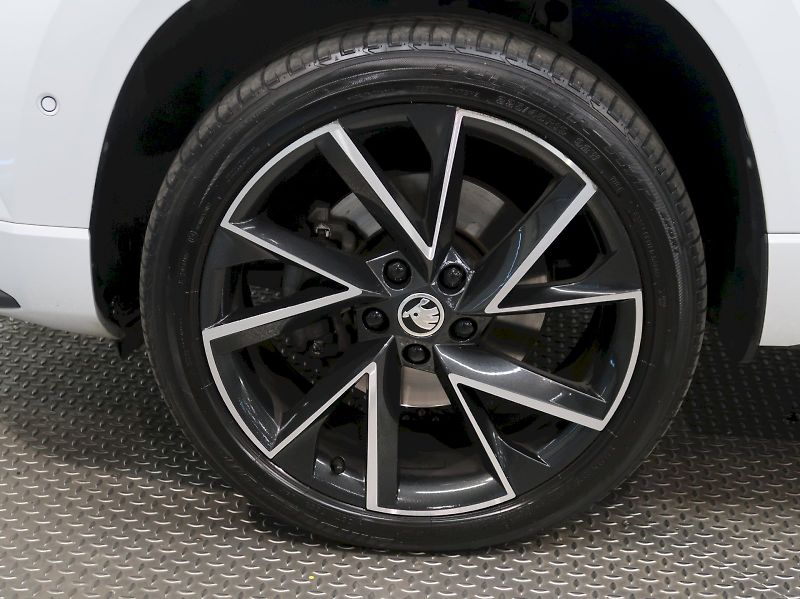 Škoda Karoq (2021) SPORTLINE 2.0TDI 110KW 4x4 DSG - fotka 12 z 43