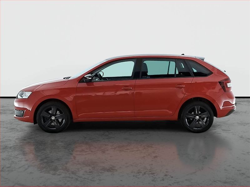 Škoda Rapid (2016) Spaceback 1.2 TSI, ČR,1.maj - fotka 3 z 17