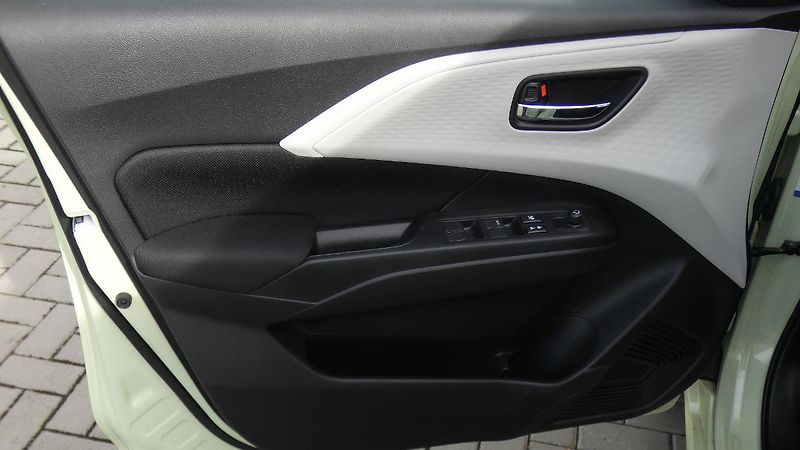 Suzuki Swift 1.2 DualJet mHEV Premium - fotka 8 z 23