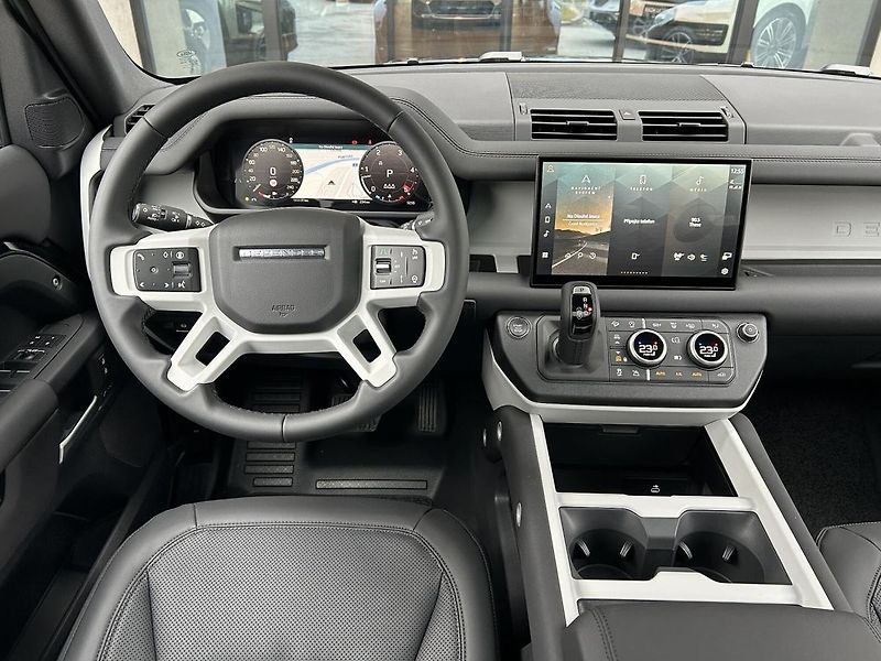 Land Rover Defender 110 X-Dynamic SE D250 AWD AUT - fotka 13 z 15