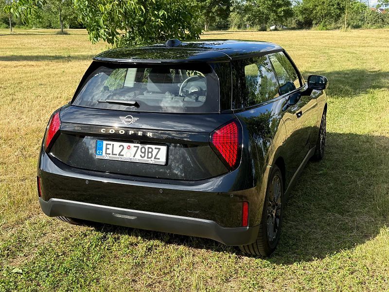 Mini Cooper (2024) New  - fotka 10 z 21