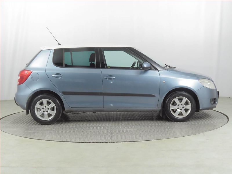 Škoda Fabia (2008) 1.2 12V, Serv.kniha, po STK - fotka 6 z 16