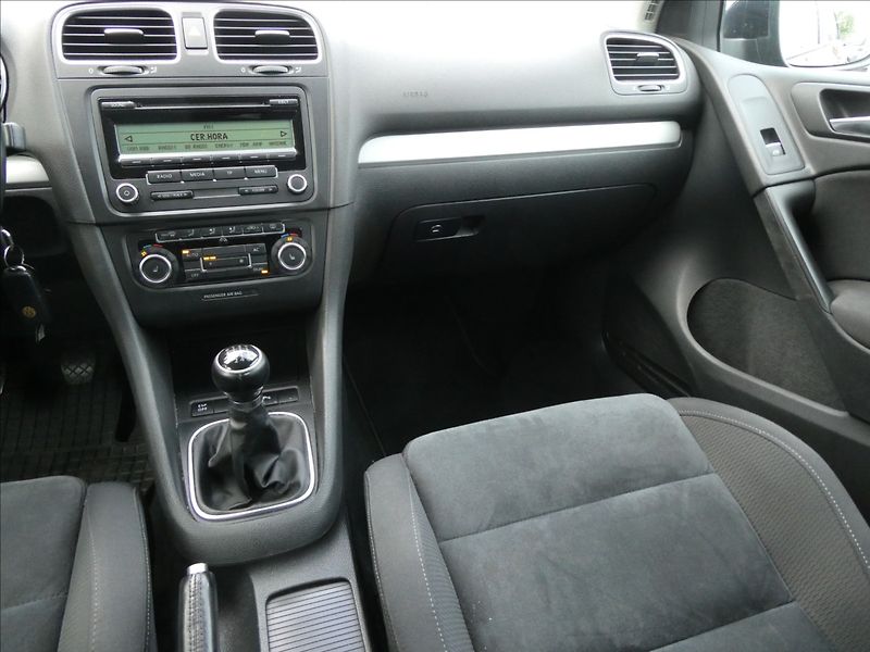Volkswagen Golf 1,4 TSi 90kW 2xkola,po servise - fotka 27 z 47