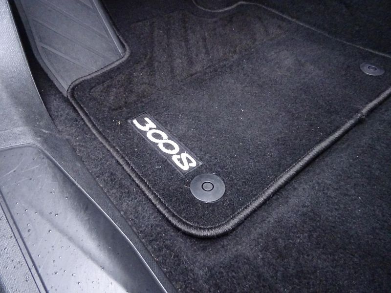 Peugeot 3008 (2022) ALLURE 1.5 BHDi S&S 130k EAT8 - fotka 66 z 73