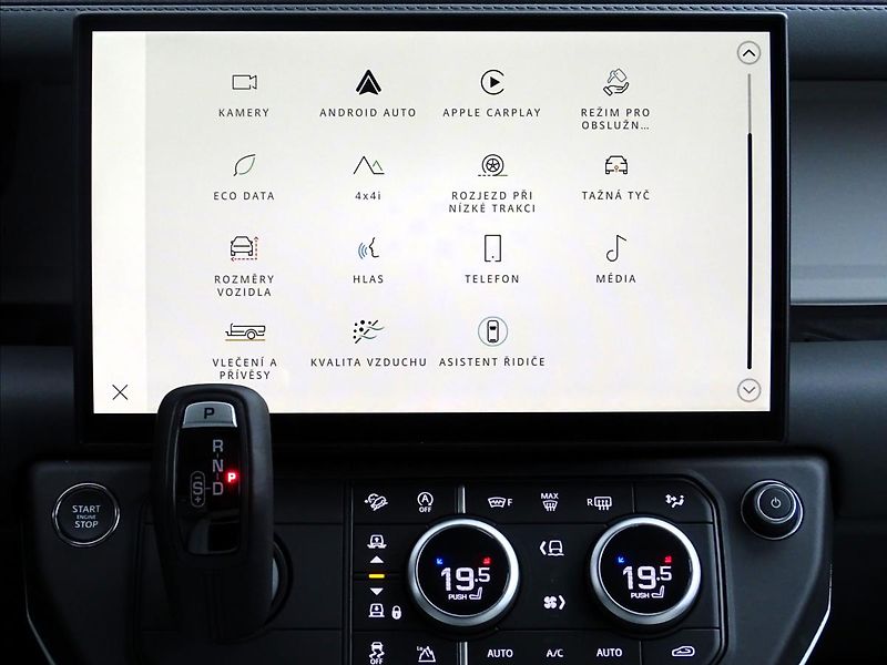 Land Rover Defender 110 D350 X-DYNAMIC HSE - fotka 14 z 35