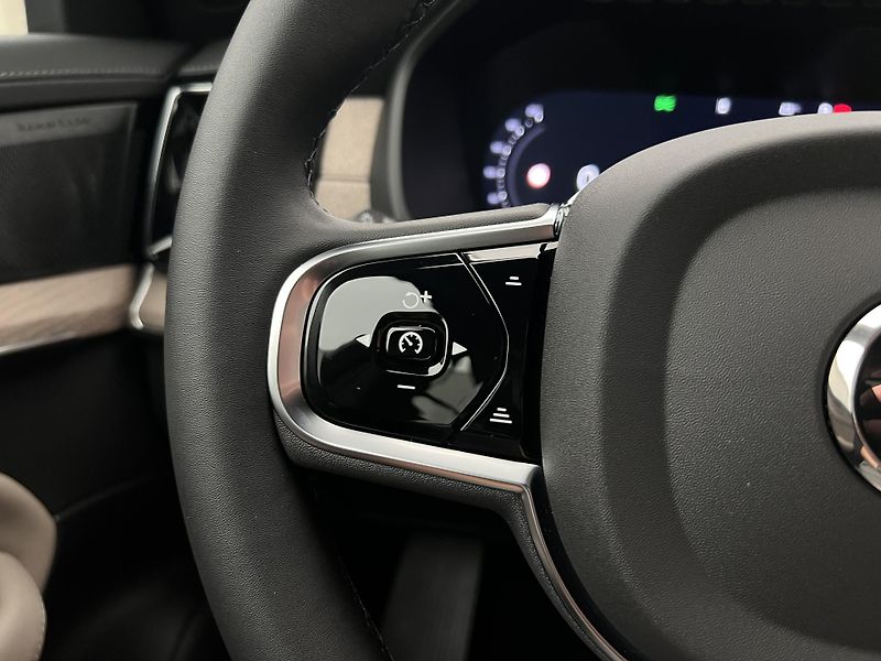 Volvo XC90 (2026) T8 AWD PLUS BRIGHT - fotka 19 z 47
