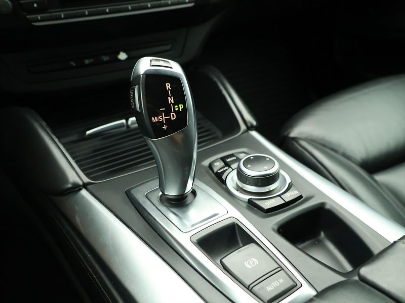 BMW X6 3.0 40d 225kW xDrive Xenon - fotka 24 z 34