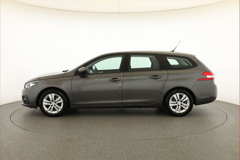 Peugeot 308 (2019) 1.2 PureTech, ČR,1.maj - fotka 3 z 16