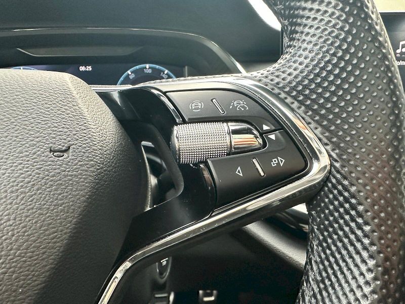 Škoda Octavia (2022) 2.0 TDI 110kW DSG Sportline Co - fotka 12 z 25