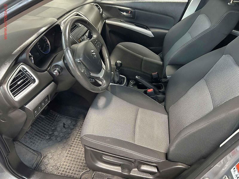 Suzuki SX4 (2015) 1.6VVT 4x4, 1.maj,ČR, Ele - fotka 9 z 15