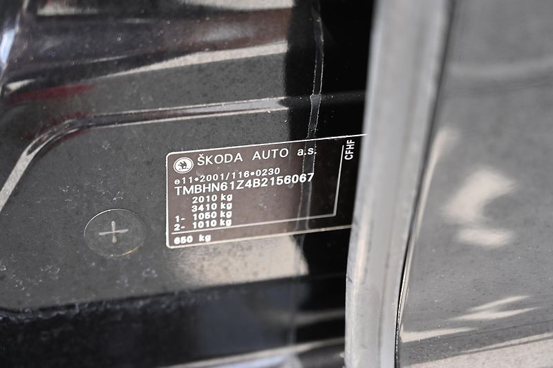 Škoda Octavia 2.0TDI 7/2011 Rezervace - fotka 50 z 50