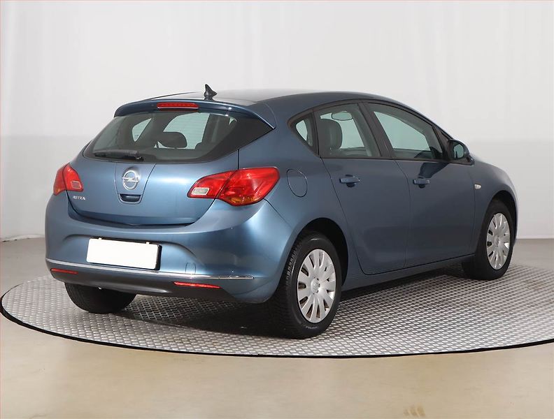Opel Astra (2014) 1.4 16V, Serv.kniha, Tempomat - fotka 5 z 16