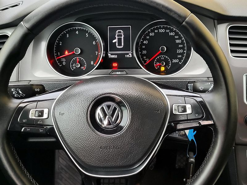 Volkswagen Golf 1,2 TSi LOUNGE 81kW *SERVIS* - fotka 40 z 45