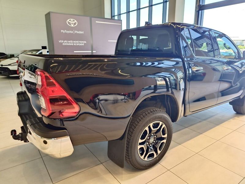 Toyota Hilux Executive MHEV - fotka 8 z 11
