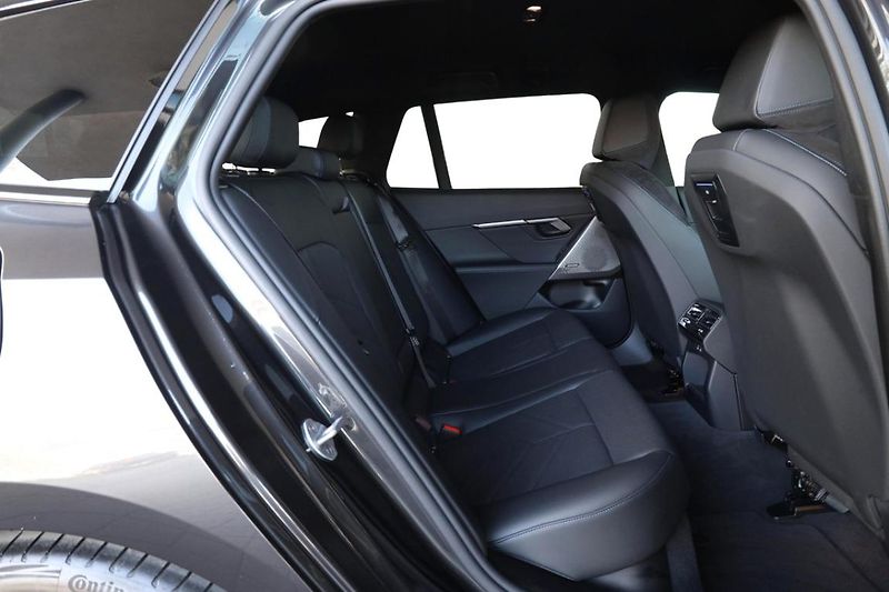 BMW Řada 5 540d xDrive Touring - fotka 9 z 24