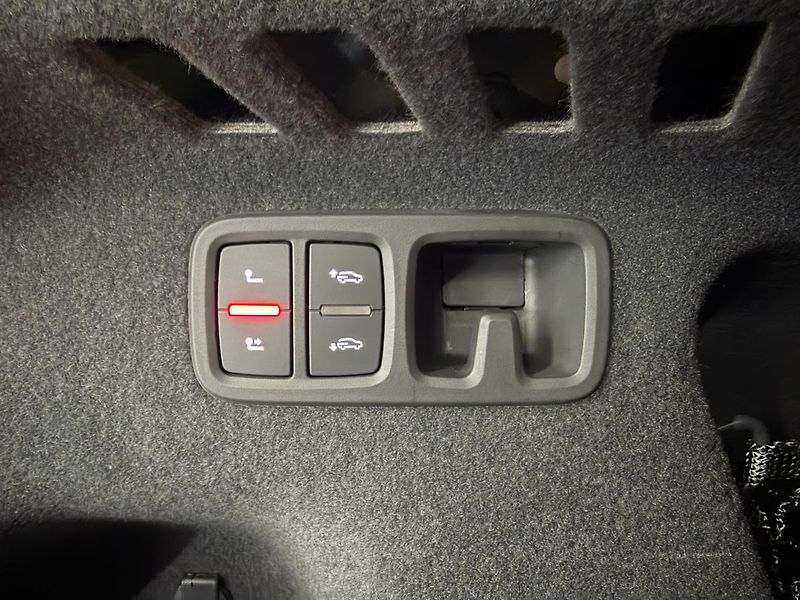 Audi SQ8 QUATTRO, MATRIX, WEBASTO, B&O, - fotka 33 z 35