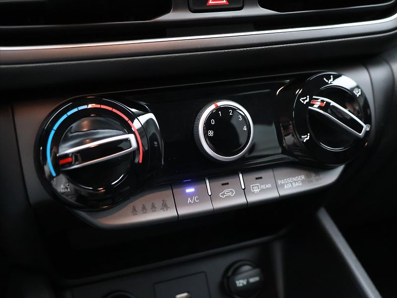 Hyundai Kona 1,0 T-GDI 88kW CZ 1.Maj DPH - fotka 26 z 36