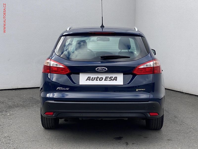 Ford Focus (2014) 1.6 TDCi, ČR, Titanium, navi - fotka 5 z 19