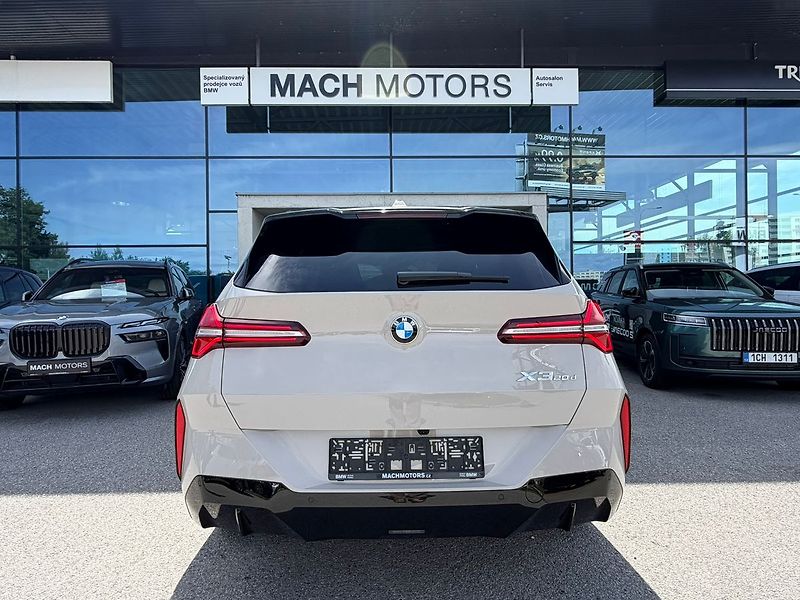 BMW X3 xDrive 20d Harman Kamery 360 E - fotka 12 z 34