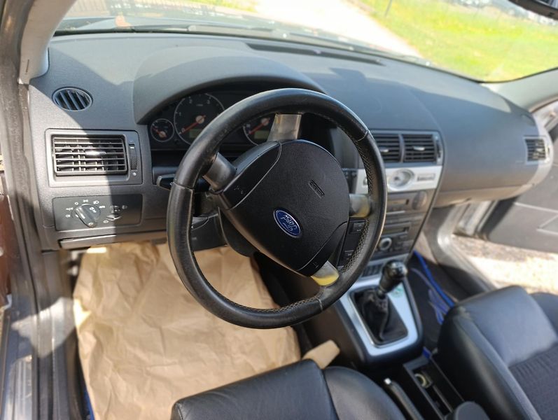 Ford Mondeo (2006) 2.0 TDCi  - fotka 9 z 13