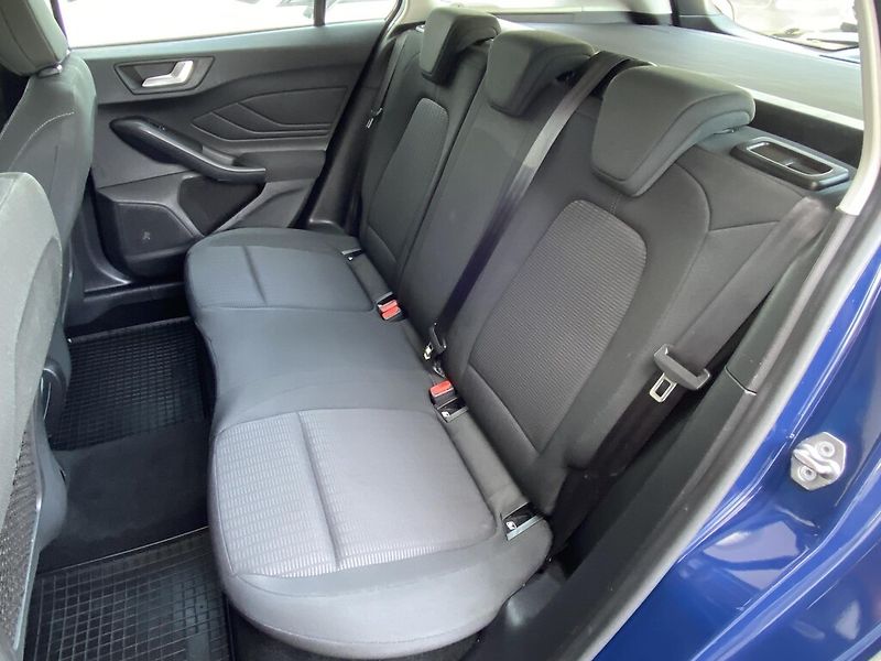Ford Focus 1,0 EcoBoost 92 kW - fotka 22 z 25