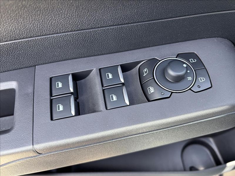 Ford Tourneo Courier 1,0 EcoBoost 91 kW Actice AUT - fotka 25 z 44