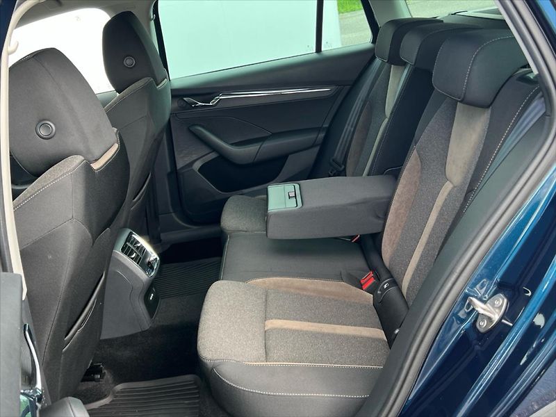 Škoda Octavia 2,0 TDi 110KW 7DSG 4x4  IV. SC - fotka 13 z 26