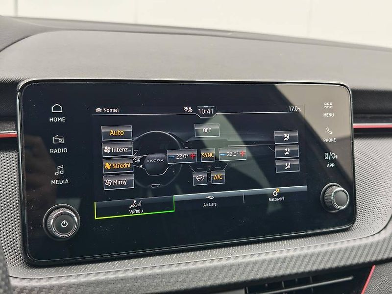 Škoda Scala Monte Carlo 7DSG 1,5TSI - fotka 17 z 24