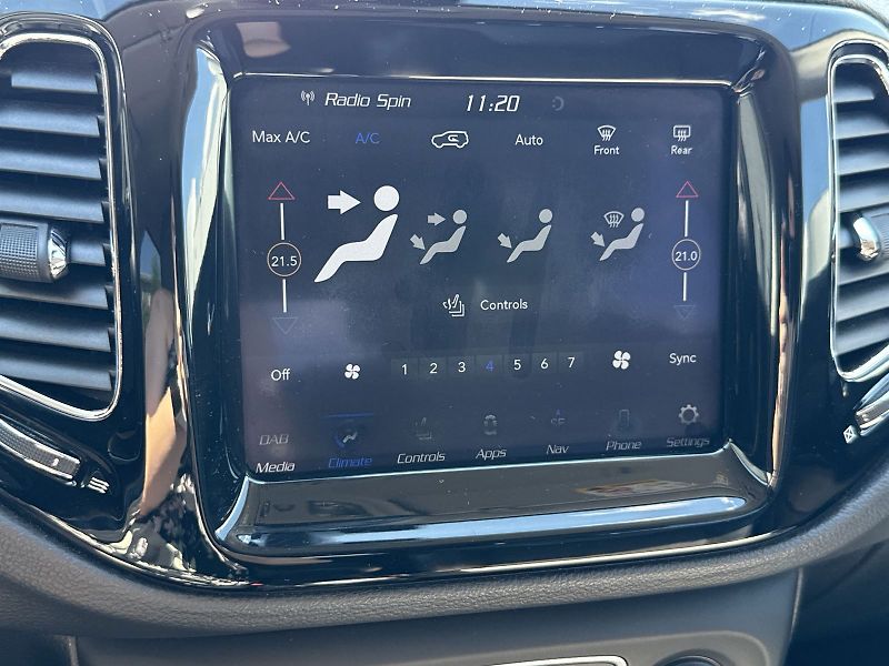 Jeep Compass (2018) 1.4 MultiAir 4x4 Automat - fotka 20 z 31