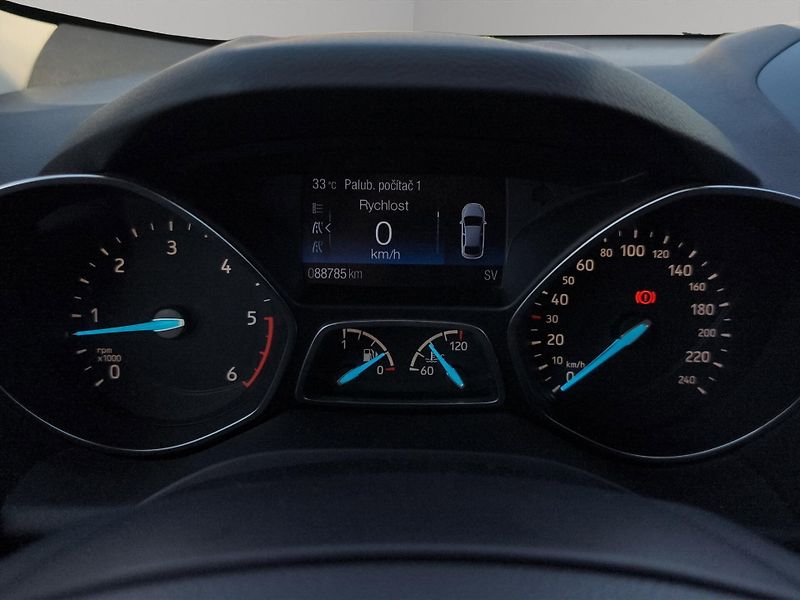 Ford Kuga (2019) 2.0 TDCi 110kW, 4x4, ČR, Serv. - fotka 16 z 28