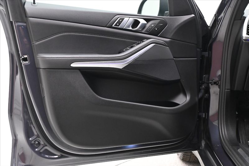BMW X5 3,0 d xDrive 210kW AT8 Záruka - fotka 23 z 30