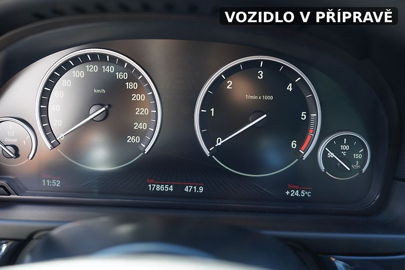 BMW Řada 5 520d xDrive 135kW KŮŽE/NAVI/TE - fotka 10 z 11