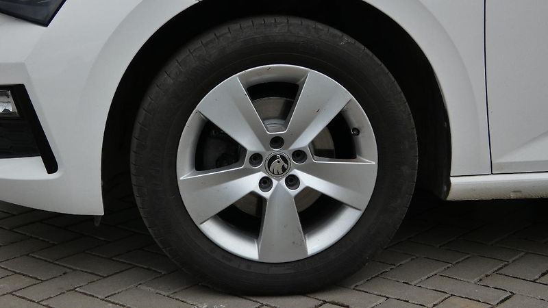 Škoda Scala 1.0 TSI Style - fotka 22 z 23