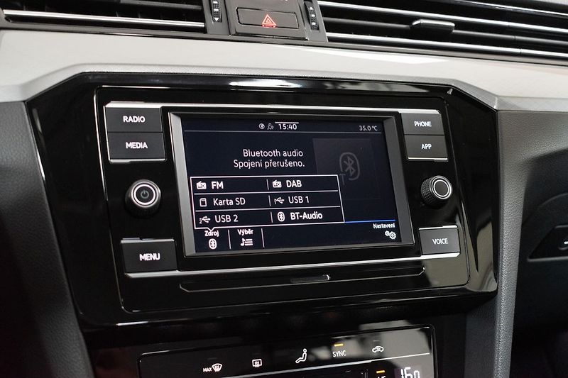 Volkswagen Passat TDI 110kW BUSINESS*2xPNEU*ČR 1 - fotka 25 z 39