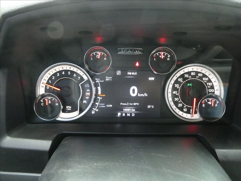 RAM 1500 5,7 HEMI Bighorn 295kW AT8 - fotka 25 z 35