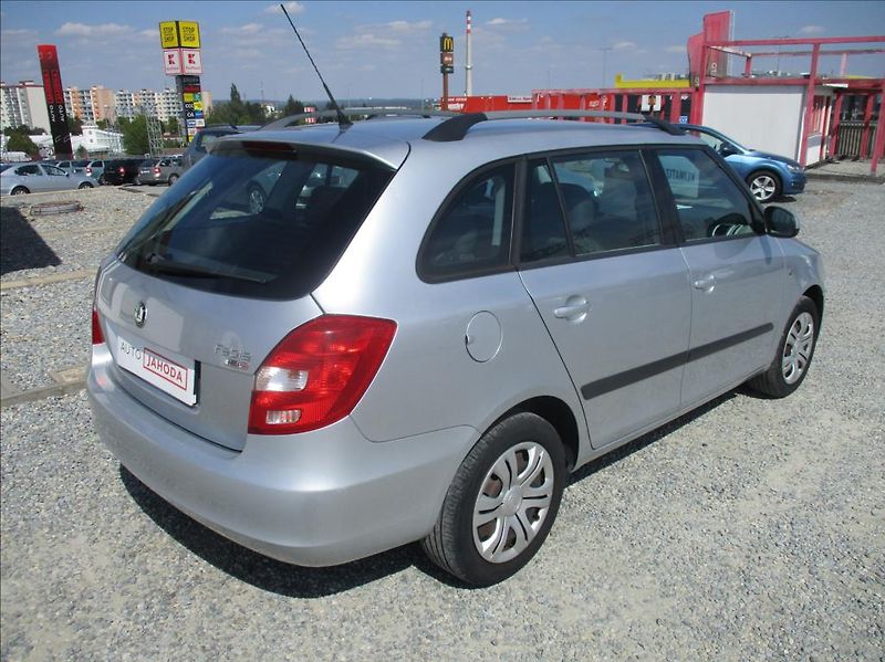 Škoda Fabia 1,2 i, digiklima, serviska, - fotka 5 z 32