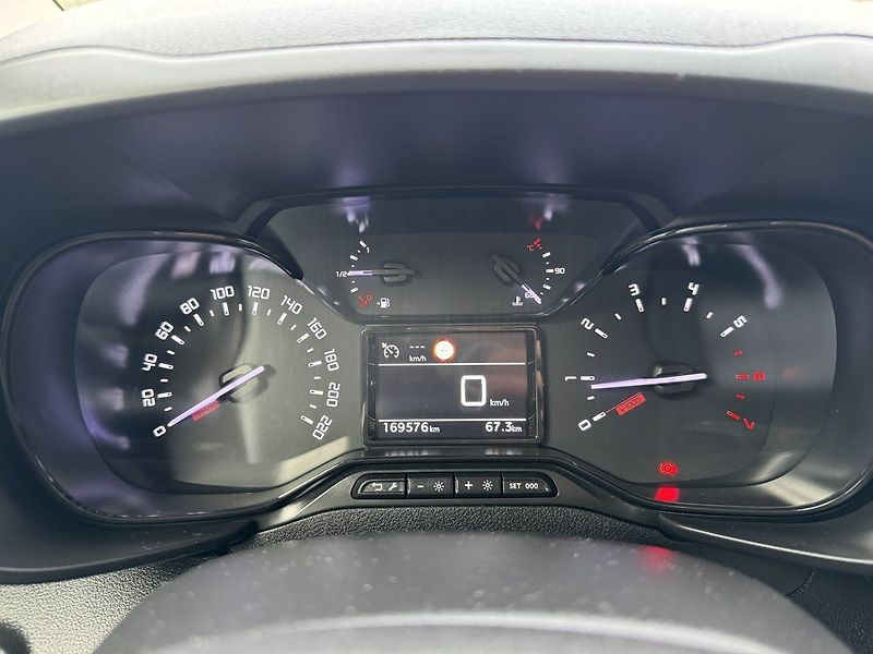Citroën Berlingo (2020) 1.5BlueHDi Klima Tempomat - fotka 7 z 48