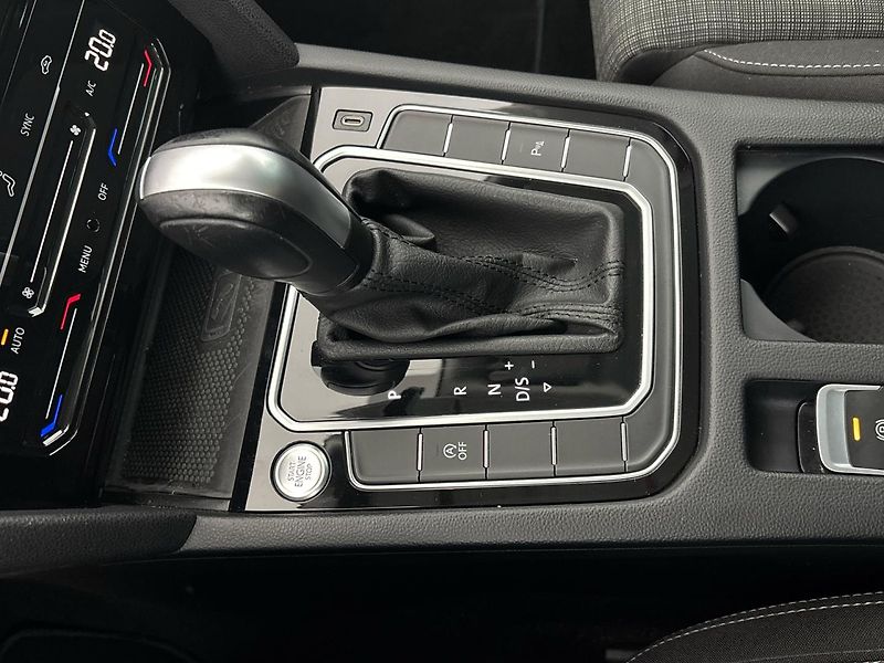 Volkswagen Passat Business DSG - fotka 20 z 31