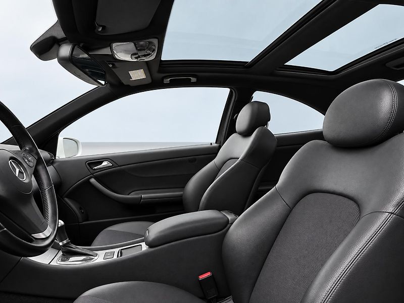 Mercedes-Benz CLC (2010) - fotka 14 z 19