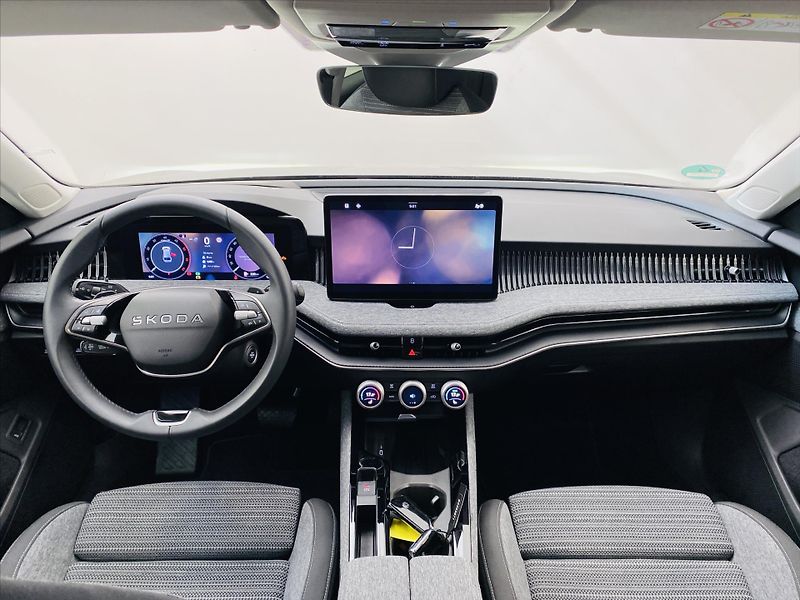 Škoda Superb 2,0 TDI 110kW DSG Selection - fotka 9 z 29