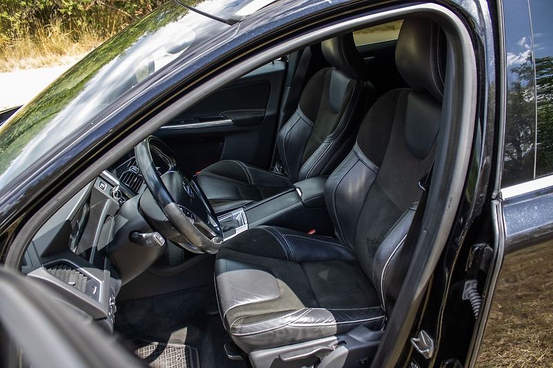Volvo XC60 Rdesign, nový motor v záruce - fotka 12 z 33