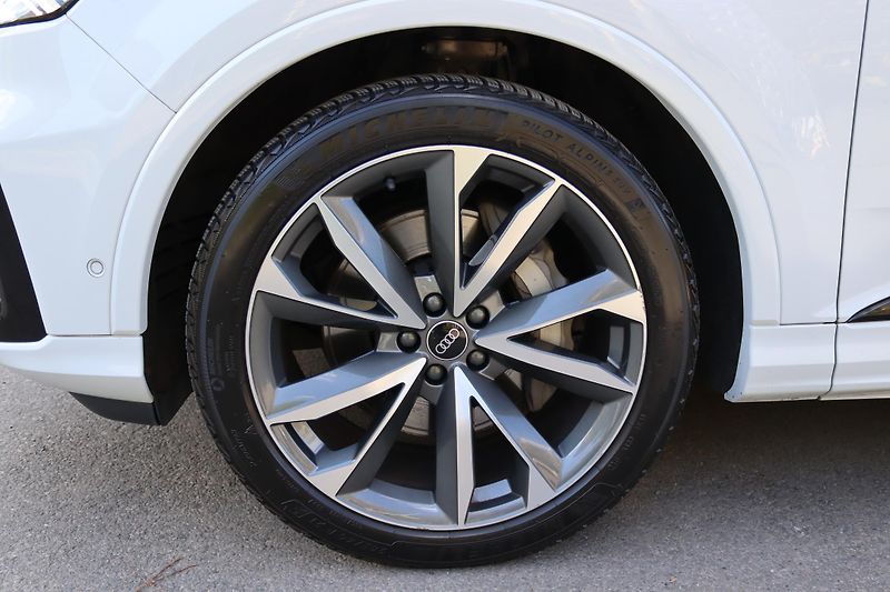 Audi Q7 NENÍ MOŽNÝ ODPOČET DPH - fotka 18 z 49