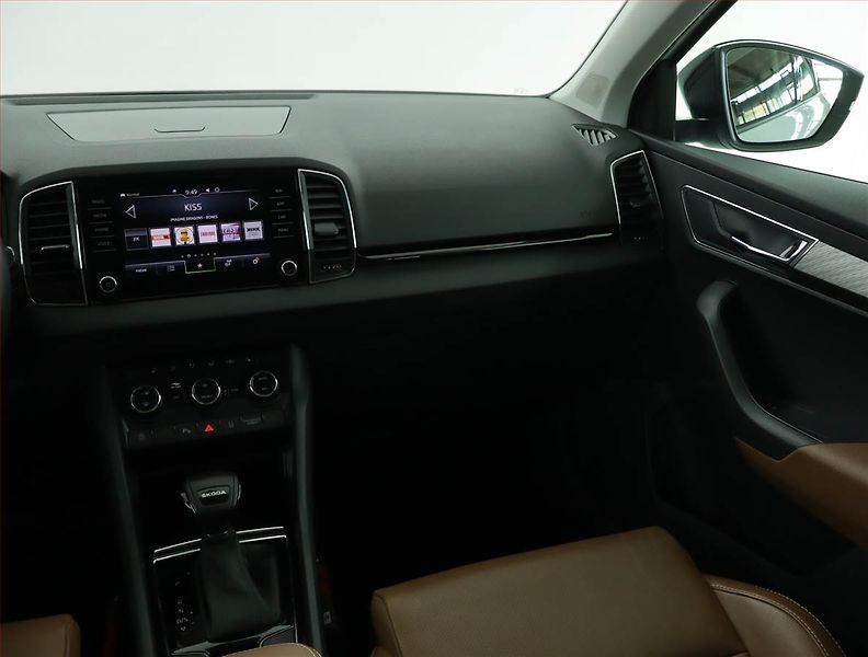 Škoda Karoq (2023) Style 1.5 TSI - fotka 8 z 18