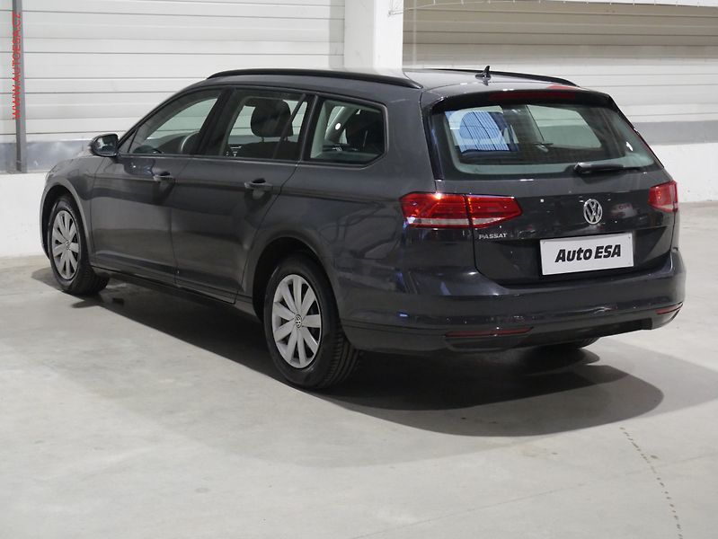 Volkswagen Passat (2018) 2.0 TDi, Trend, DSG - fotka 6 z 18